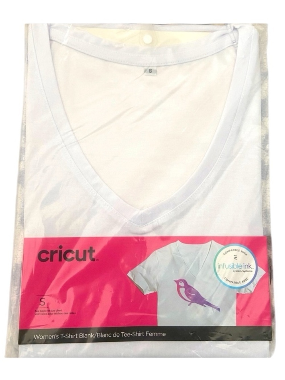 NEW! CRICUT WOMENS BLANK TSHIRTS